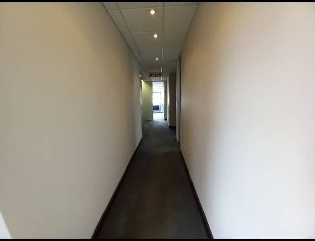 427M² OFFICE TO LET IN BRYANSTON